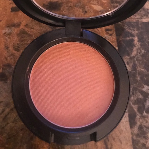 mac powder blush margin